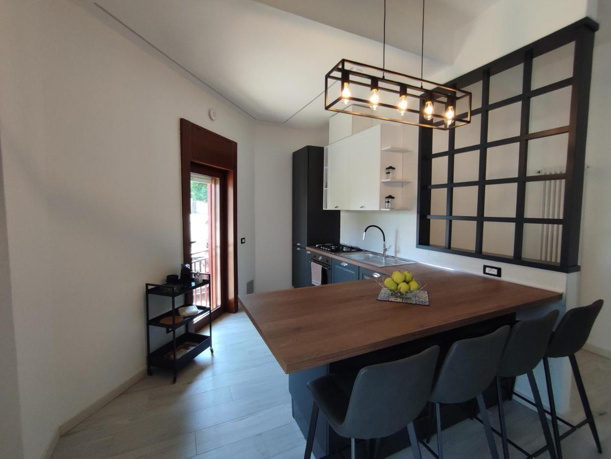 Vista Lago Lecco - Neiade Guest House Pescate エクステリア 写真