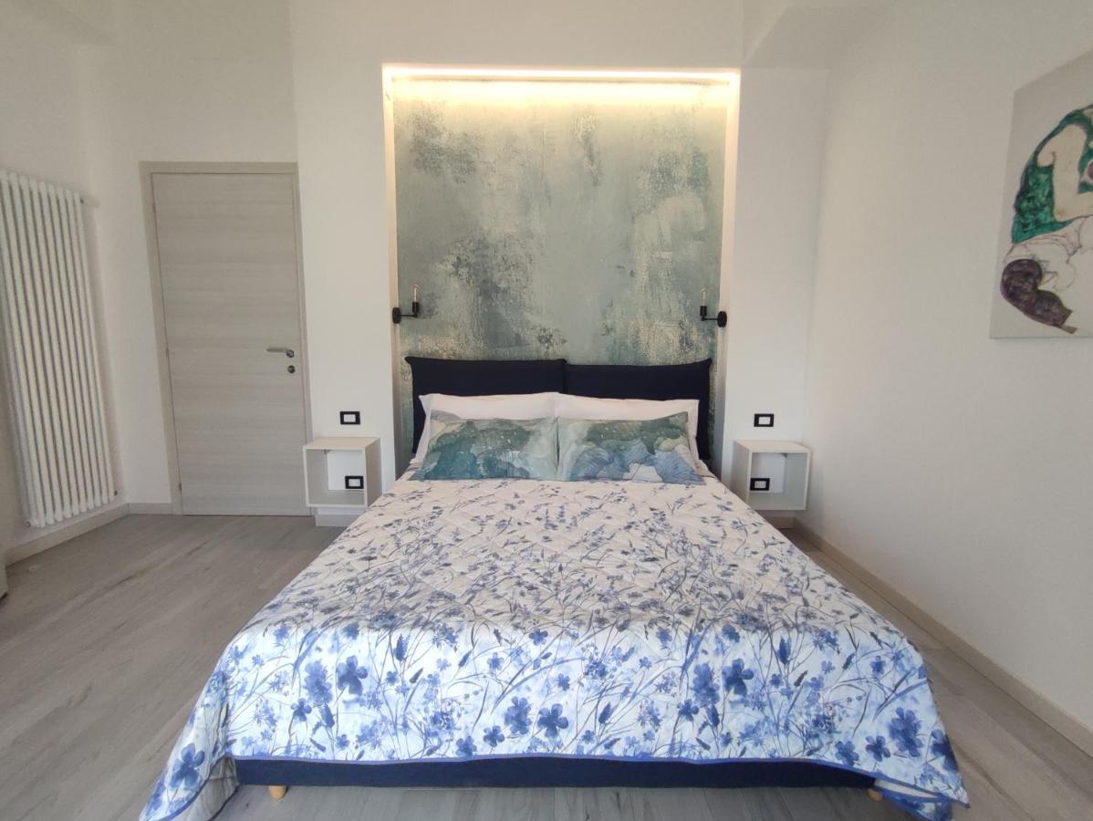 Vista Lago Lecco - Neiade Guest House Pescate エクステリア 写真