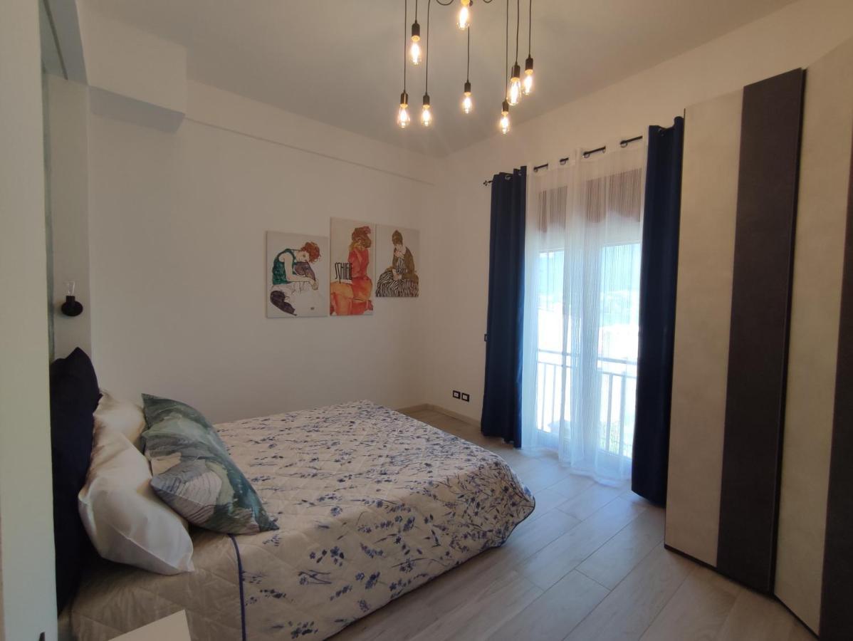 Vista Lago Lecco - Neiade Guest House Pescate エクステリア 写真