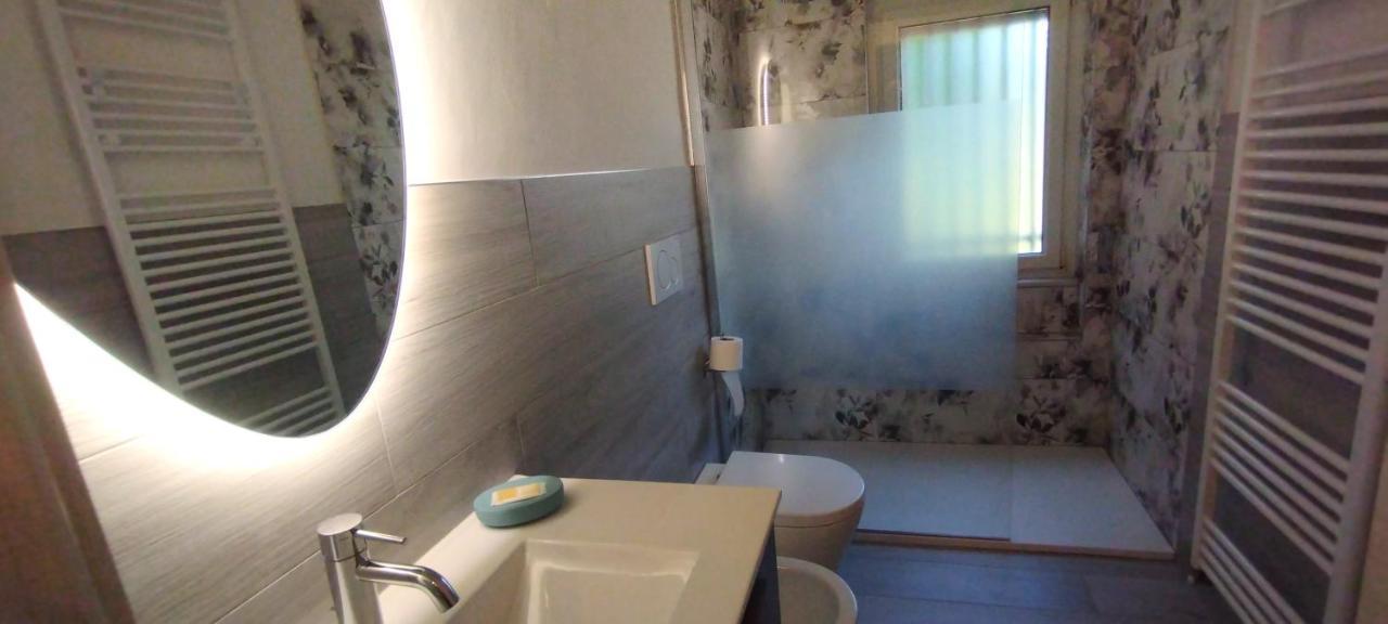Vista Lago Lecco - Neiade Guest House Pescate エクステリア 写真